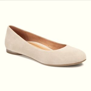 Vionic Hannah ballet flat